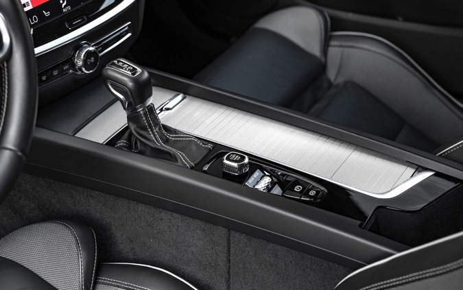 Volvo S60 cena 125900 przebieg: 103408, rok produkcji 2020 z Maków Podhalański małe 781
